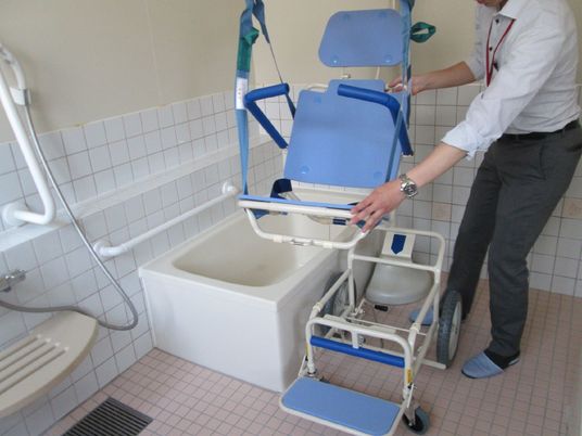バリアフリー浴室設備