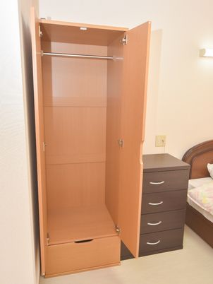 木製クローゼット開口部