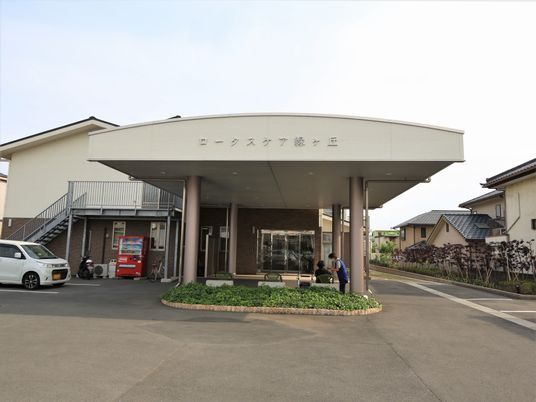 エントランスの外観