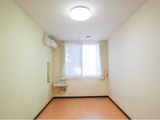 明るい居室  