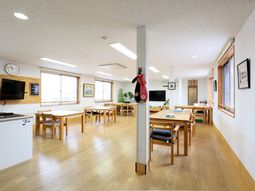 明るい食堂の一角