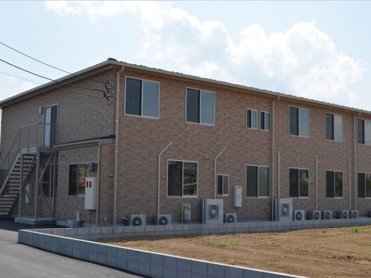 新築そうな建物の外観