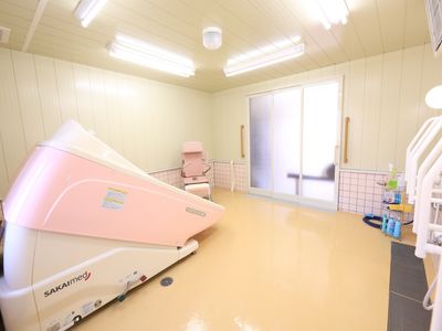 バリアフリー設計の浴室