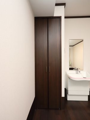 洗面台付きのクローゼット