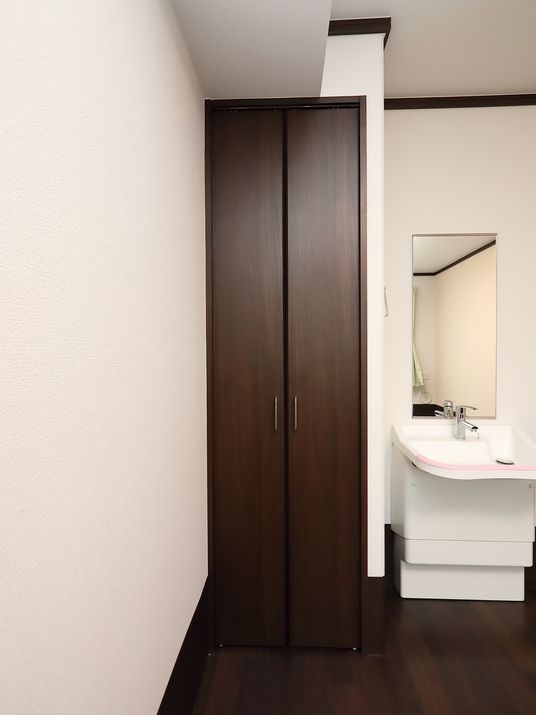 洗面台付きのクローゼット