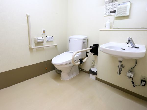 バリアフリーなトイレ設備