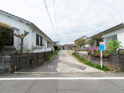 静かな街並みの風景
