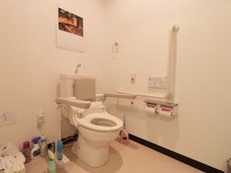 バリアフリーなトイレ設備