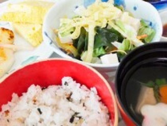 和食の彩り豊かな食事