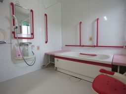 バリアフリー浴室の設備