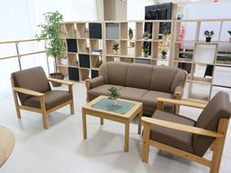 快適なラウンジの様子