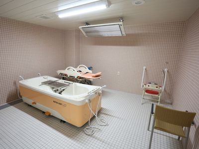 広々とした清潔な浴室