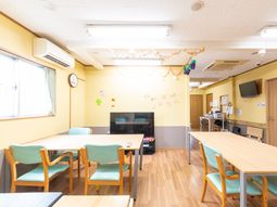 明るい居心地の良い食堂