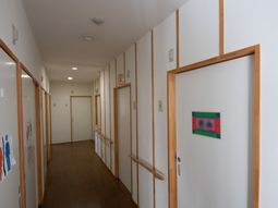 温かみのある廊下