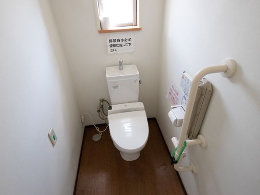 手すり付きトイレスペース