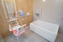 バリアフリー浴室設備
