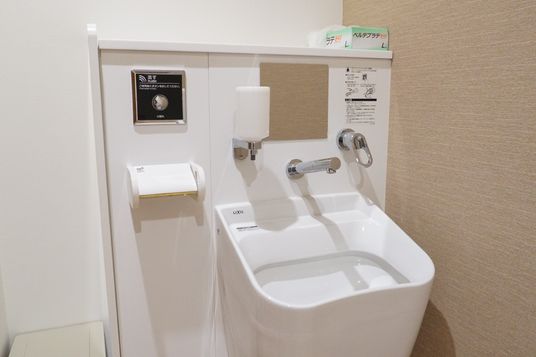 清潔な洗面台