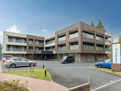 現代的な建物のエントランス