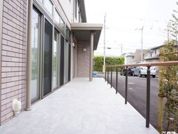 清潔なエントランスの風景