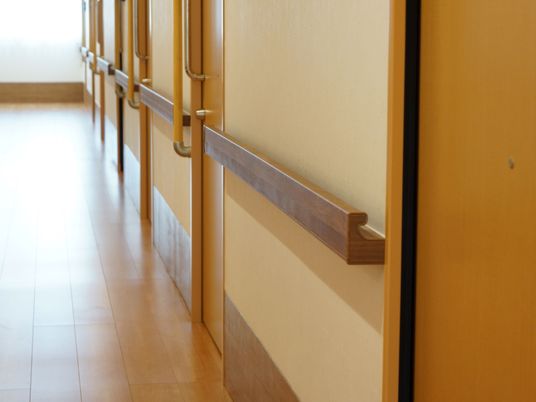 廊下の手すり設備