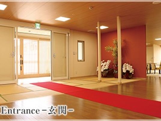 明るい玄関ホール  