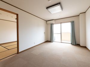 ゆとりある明るい居室