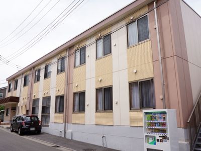 多階建て建物の外観
