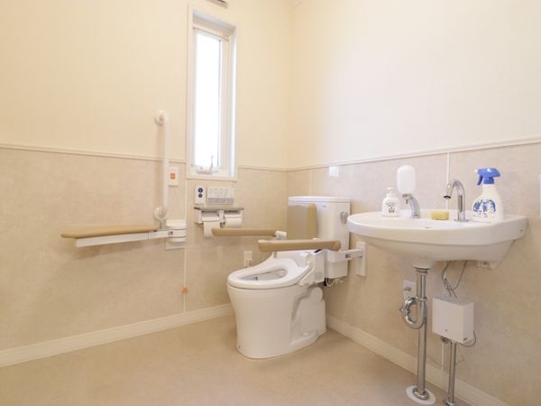 バリアフリーのトイレ設備
