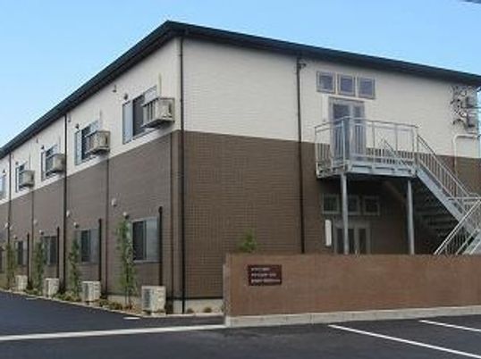 施設のきれいな外観