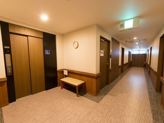 清潔感のあふれる廊下
