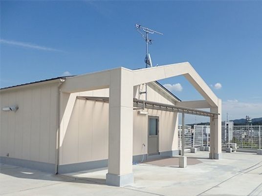 屋上のリラックススペース