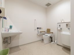 清潔な洗面トイレ空間