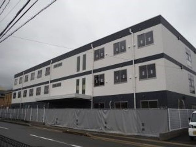 新築そうな建物外観