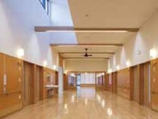 快適で明るい廊下