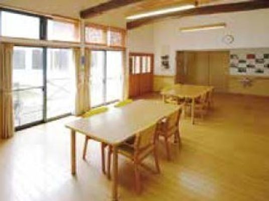 ゆったりした食事のスペース