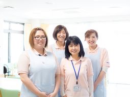 スタッフの笑顔グループ