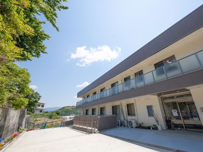 晴天の下の快適な外観