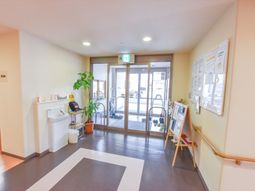 エントランス清潔感あり