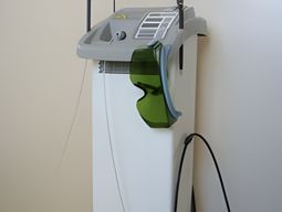 手指消毒器具壁掛け
