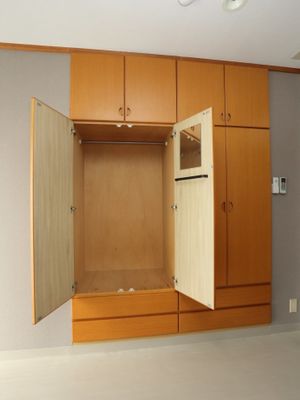 木製の壁掛け収納