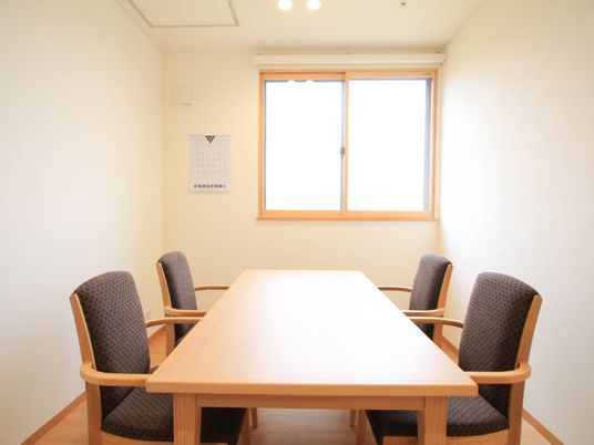 会議室風の洋室
