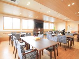 明るいダイニングスペース