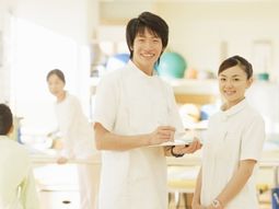 笑顔のスタッフたち