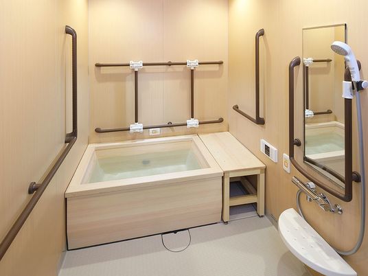バリアフリー対応の浴室