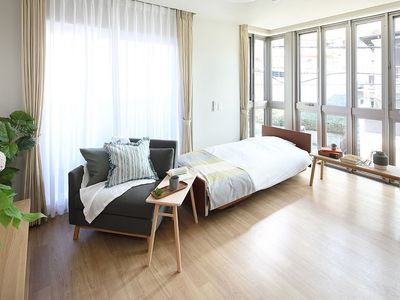 明るく広々とした居室