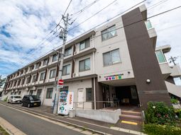 建物外観の明るい空