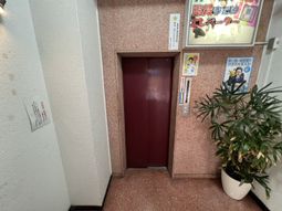 エレベーター前の様子