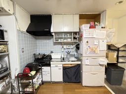 広々とした清潔なキッチン