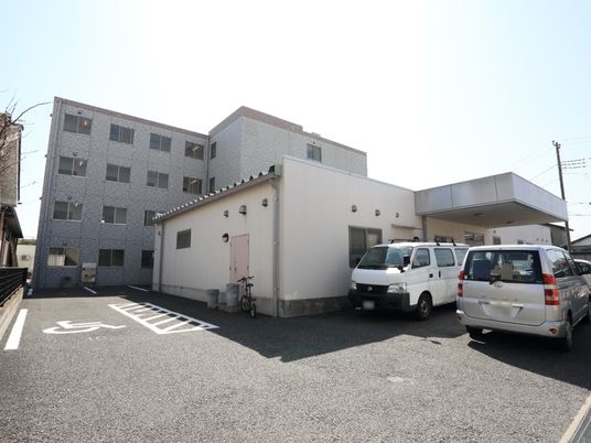 施設の外観