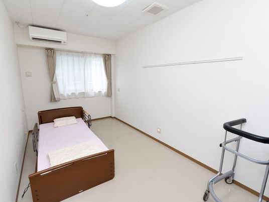 清潔な個室の居室